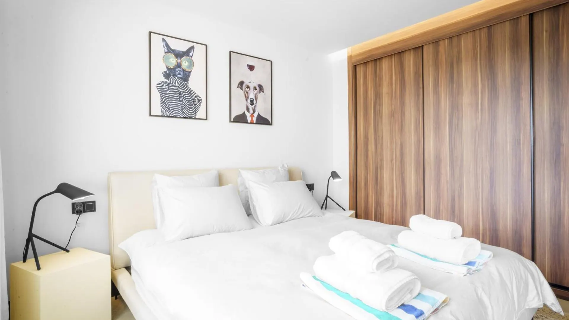 Marbella Lakes - 3 Bedroom Apartment Spain