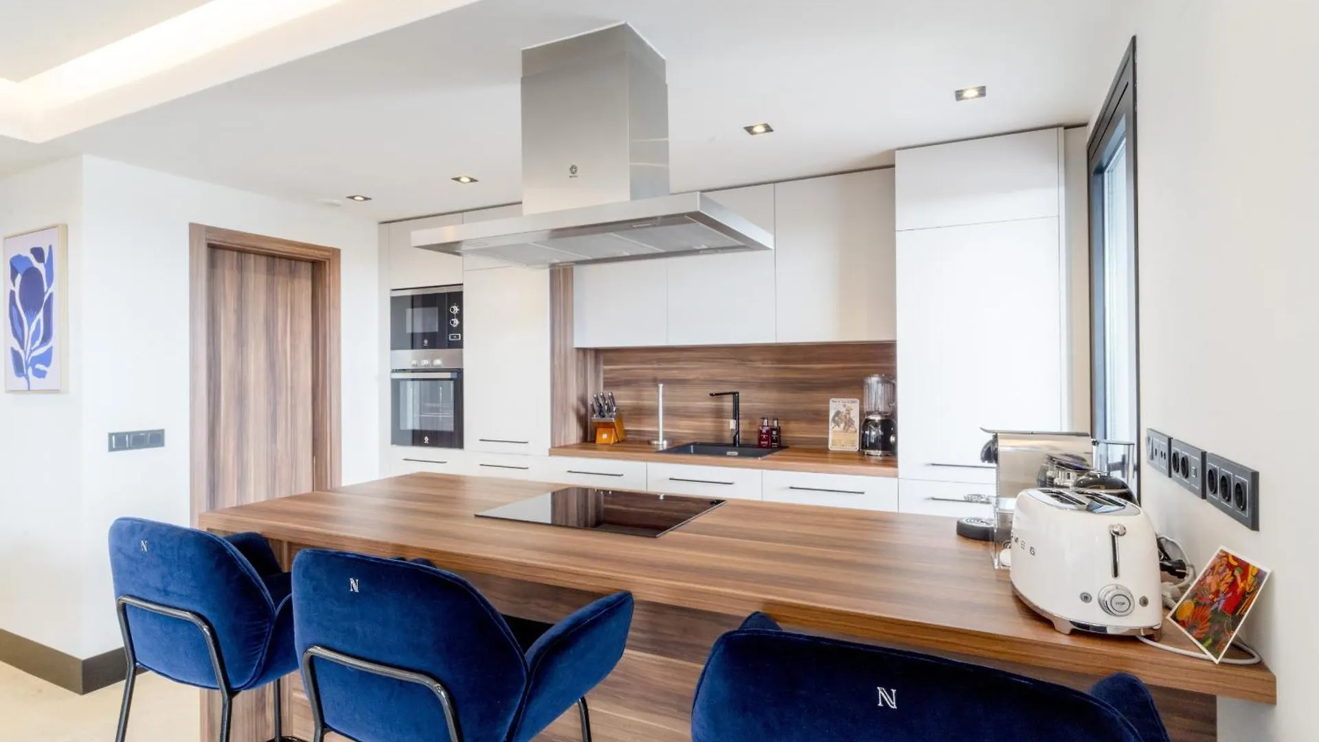 Marbella Lakes - 3 Bedroom Apartment Spain