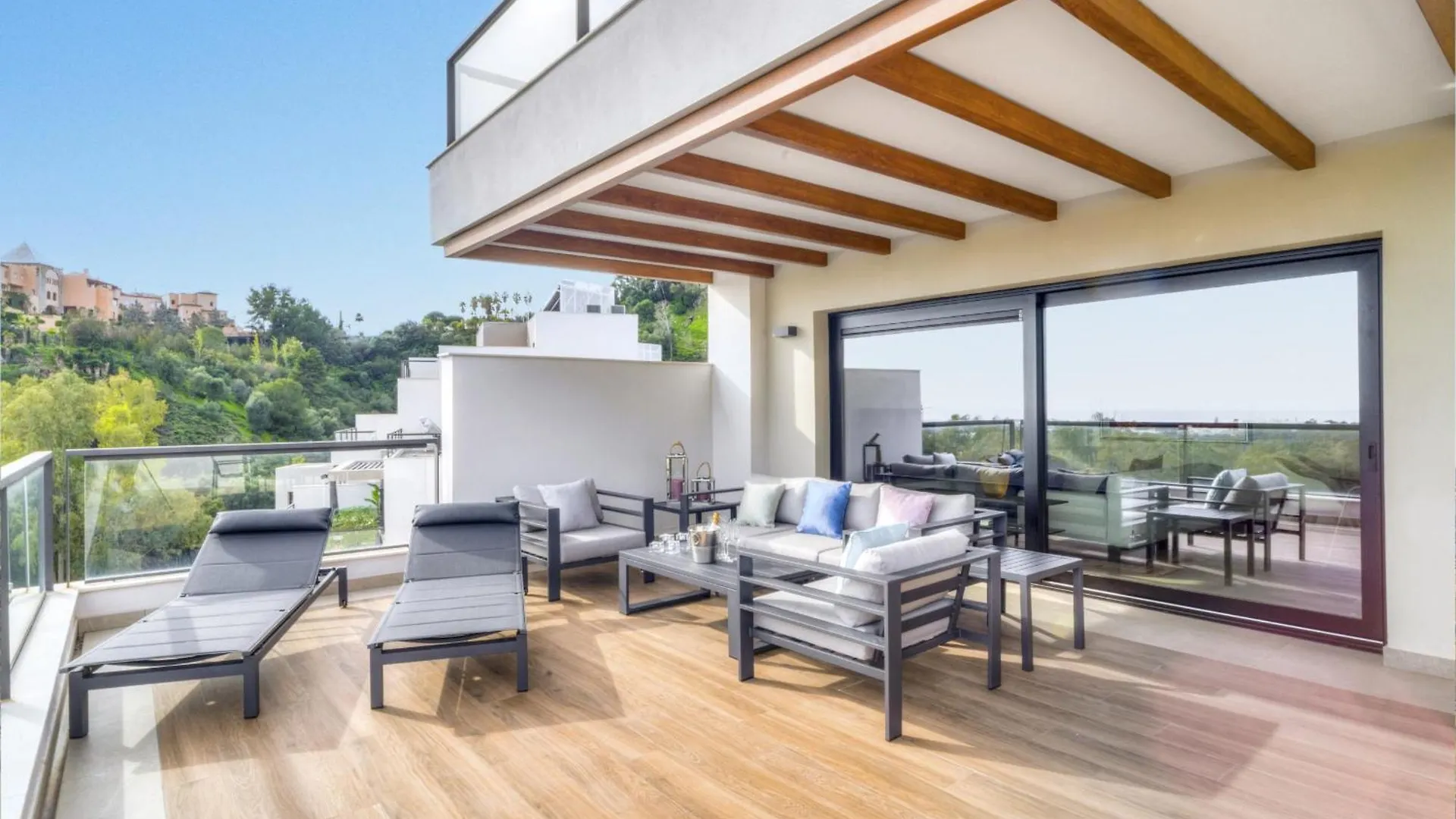 Marbella Lakes - 3 Bedroom Apartment 0*,  Spain