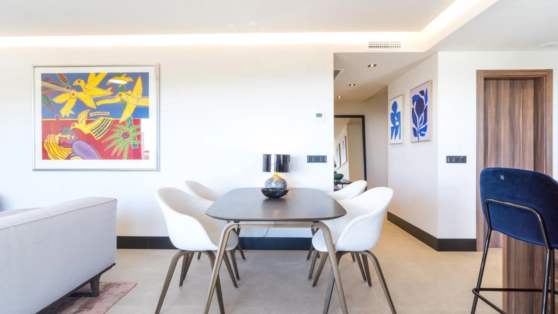 Marbella Lakes - 3 Bedroom Apartment